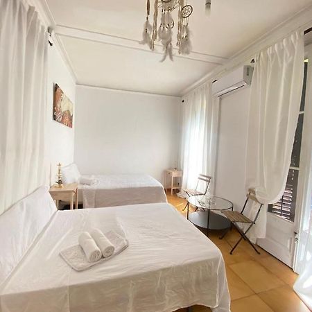 Piso Y Patio Apartment Barcelona Exterior photo