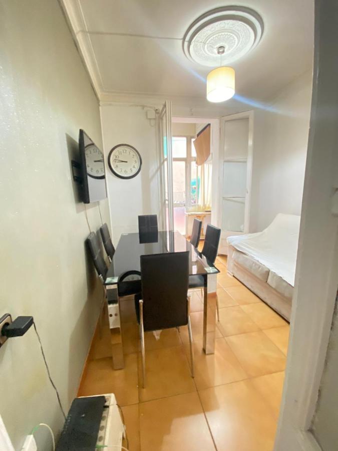 Piso Y Patio Apartment Barcelona Exterior photo